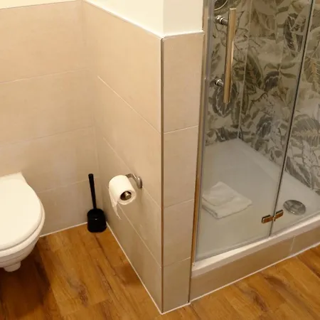 Hive - Luehnde 15 Min Zur Messe